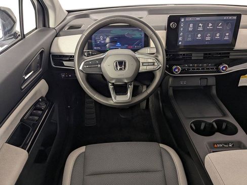 New 2026 Honda Prologue EX image 15