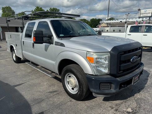 Used 2015 Ford F250 XL w/ Power Equipment Group RWD image 4