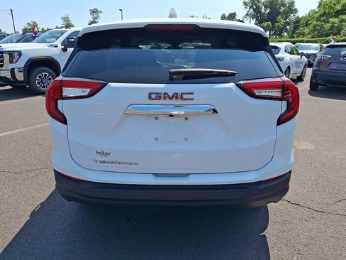 Certified 2024 GMC Terrain SLE FWD image 5