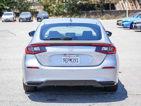 Used 2023 Honda Civic Sport image 8