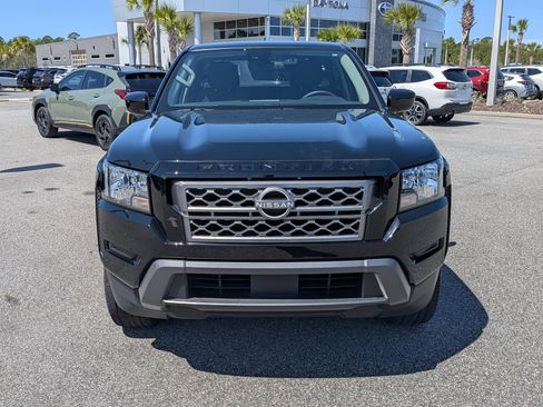 Used 2024 Nissan Frontier SV image 9