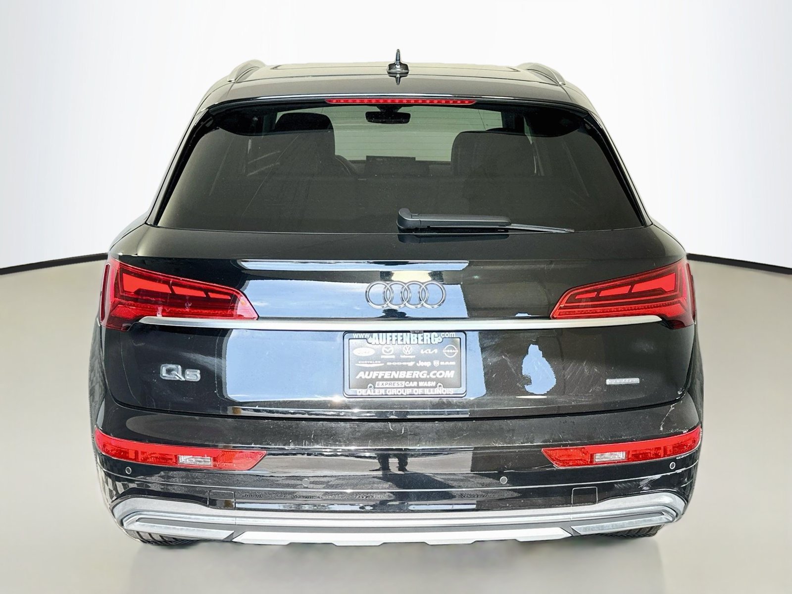 Used 2021 Audi Q5 2.0T Premium w/ Convenience Package AWD/4WD image 6
