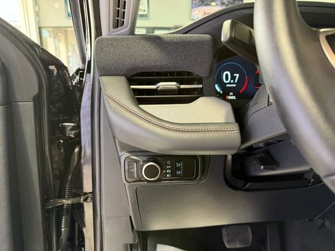Used 2026 Ford Explorer Active RWD image 18