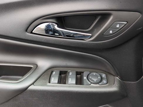 Used 2024 Chevrolet Equinox LT image 22