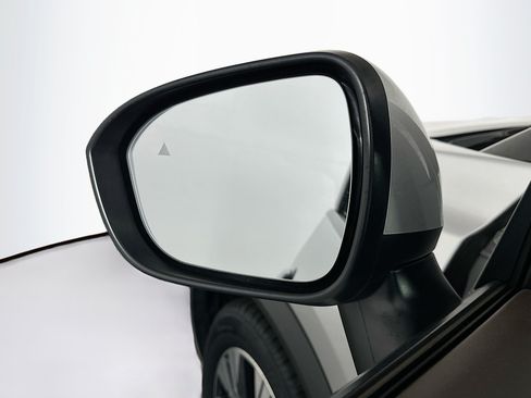 Used 2022 Nissan Rogue SV w/ SV Premium Package FWD image 16