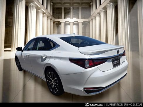 Certified 2025 Lexus ES 300h w/ Premium Package FWD image 7