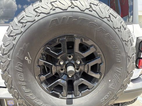 Used 2023 Ford Bronco Raptor AWD/4WD image 5