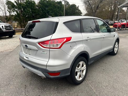 Used 2014 Ford Escape SE image 3