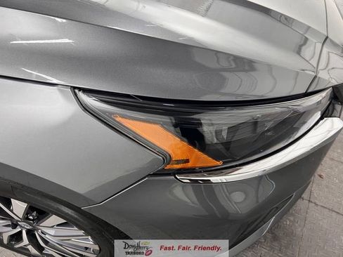 Used 2025 Nissan Altima 2.5 SV FWD image 10