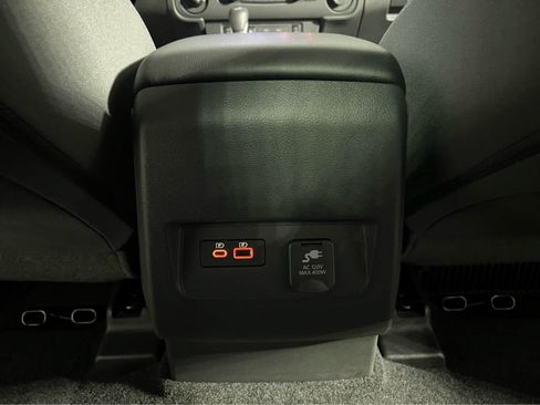 Used 2025 Nissan Frontier SV w/ SV Convenience Package AWD/4WD image 11