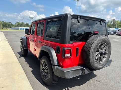 Used 2025 Jeep Wrangler Unlimited Sport AWD/4WD image 4