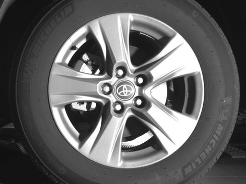 Certified 2025 Toyota RAV4 XLE w/ Convenience Package AWD/4WD image 9