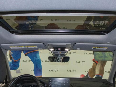 Used 2025 Acura ADX FWD image 13