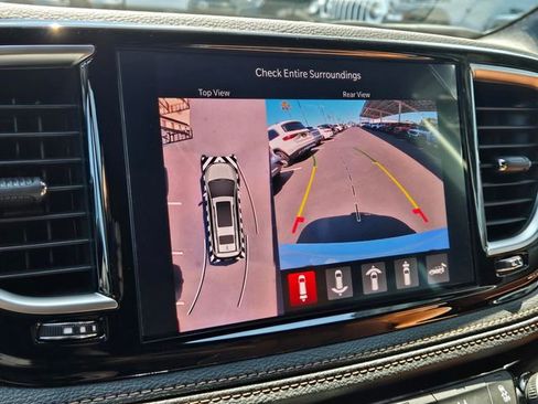 New 2026 Chrysler Pacifica Pinnacle w/ Trailer Tow Group FWD image 11