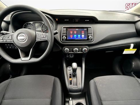 New 2025 Nissan Kicks Play S image 5