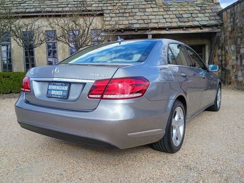 Used 2014 Mercedes-Benz E 250 BlueTEC Sedan image 11