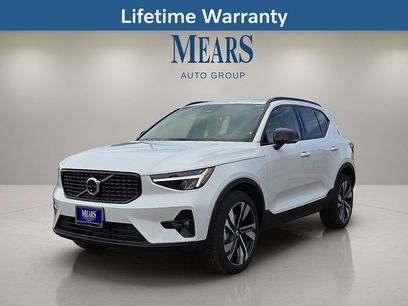 New 2026 Volvo XC40 B5 Plus w/ Protection Package Premier