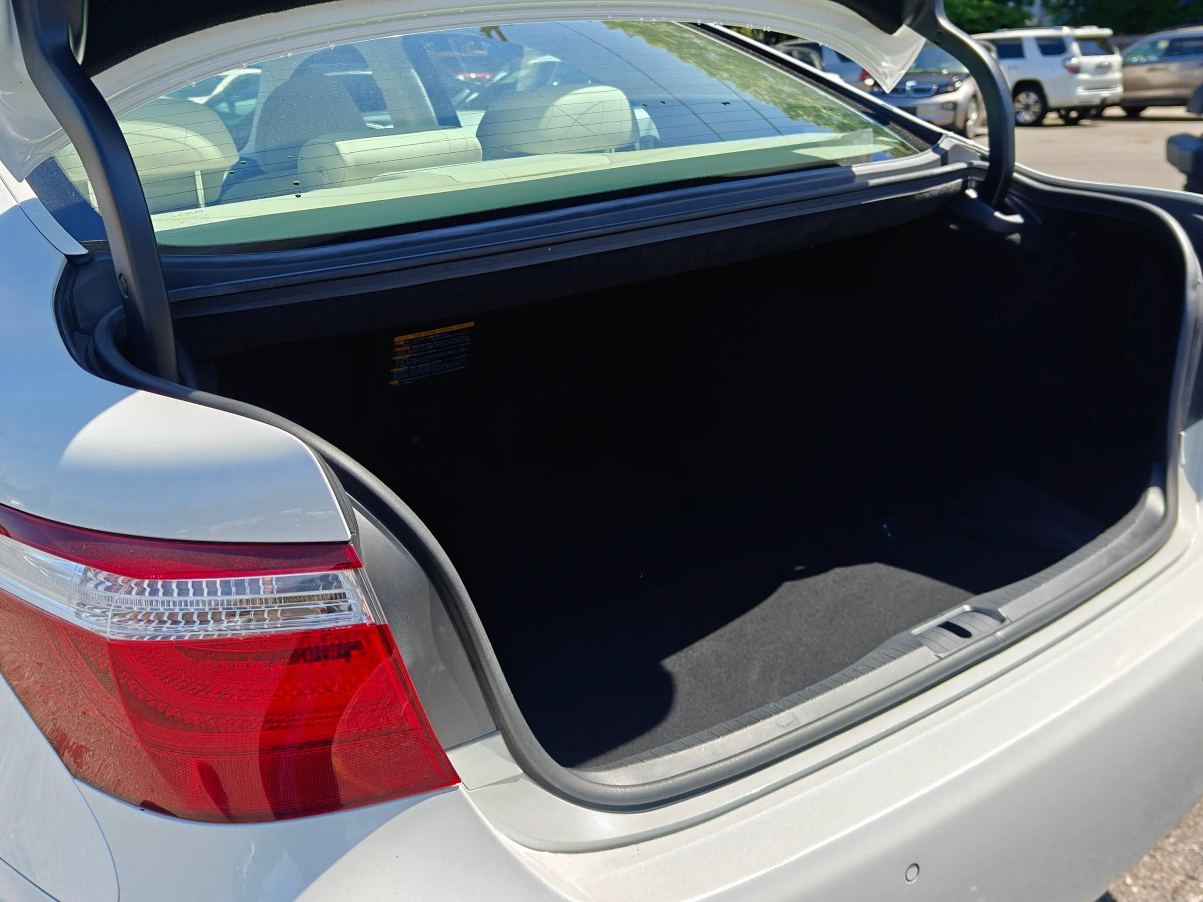 Used 2007 Lexus LS 460 RWD image 46