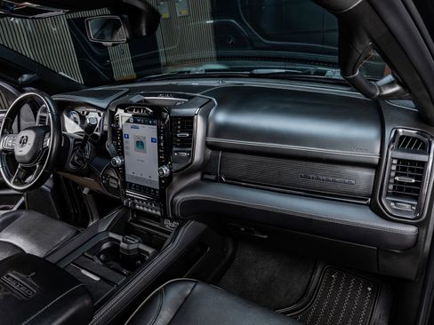 Used 2022 RAM 3500 Limited w/ Max Tow Package image 17