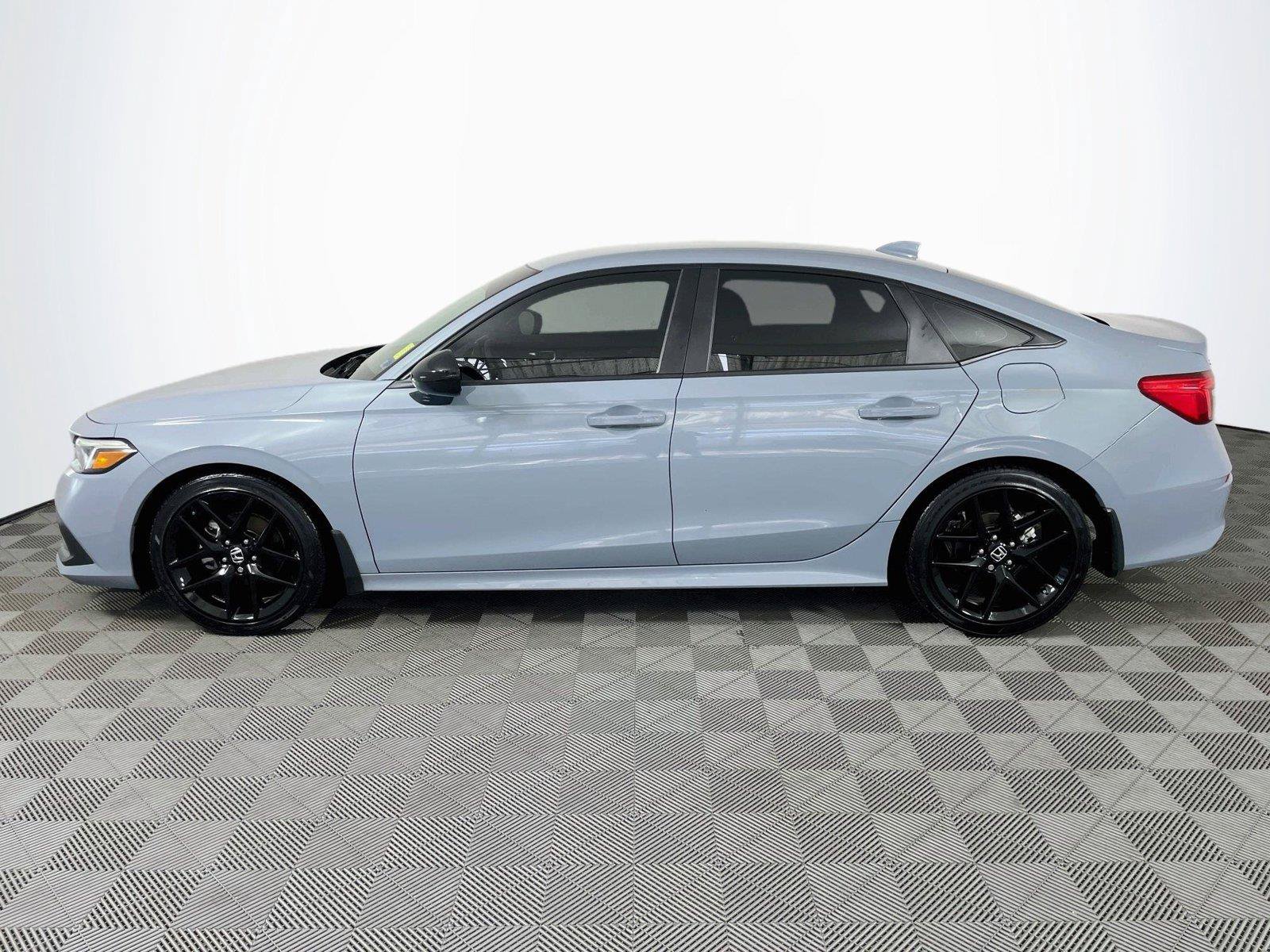 Used 2024 Honda Civic Sport image 4