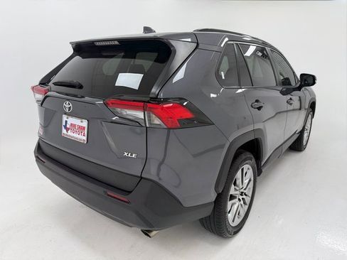 Used 2024 Toyota RAV4 XLE Premium image 40