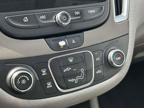 Used 2020 Chevrolet Malibu LS w/ Driver Confidence Package II image 25