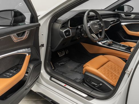 Used 2025 Audi RS 6 performance image 23