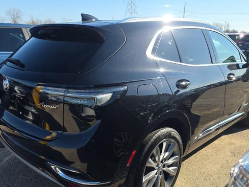 Used 2023 Buick Envision Avenir AWD/4WD image 4
