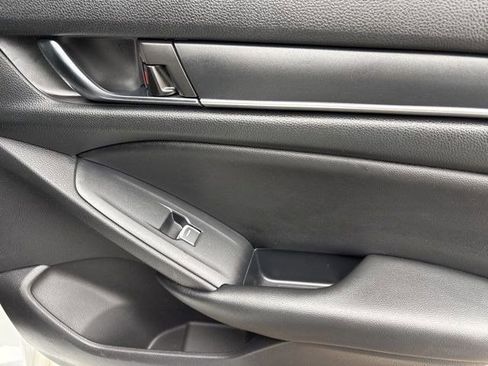 Used 2022 Honda Accord Sport image 36