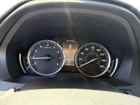 Used 2016 Acura MDX FWD image 11