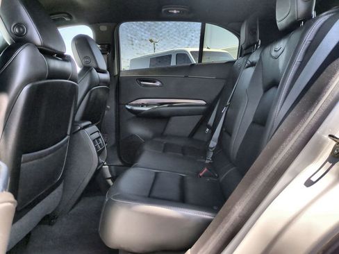 Used 2022 Cadillac XT4 Luxury w/ Cold Weather Package FWD image 28