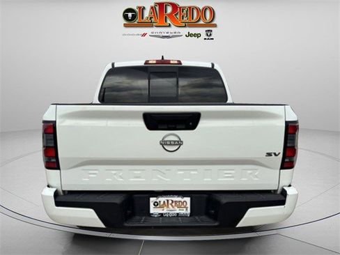 Used 2022 Nissan Frontier SV image 6