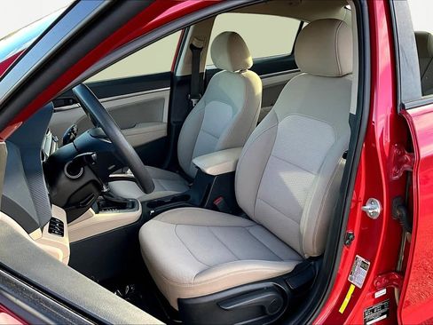 Used 2020 Hyundai Elantra SEL image 27