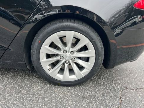 Used 2016 Tesla Model S 70 image 33