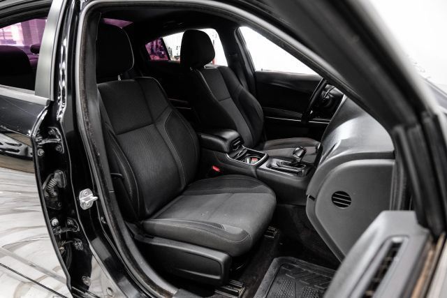 Used 2018 Dodge Charger R/T RWD image 33