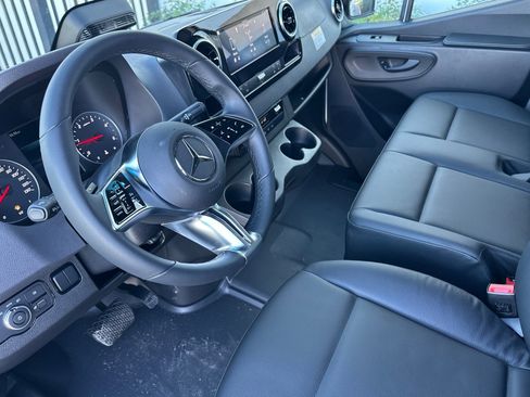 New 2025 Mercedes-Benz Sprinter 2500 image 10