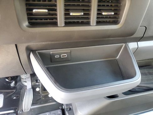 Used 2024 Chevrolet Brightdrop 400 w/ Commercial Equipment Package AWD/4WD image 15