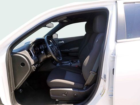 Used 2023 Dodge Charger SXT w/ Blacktop Package image 17