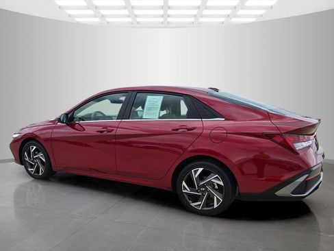 Used 2025 Hyundai Elantra SEL FWD image 10