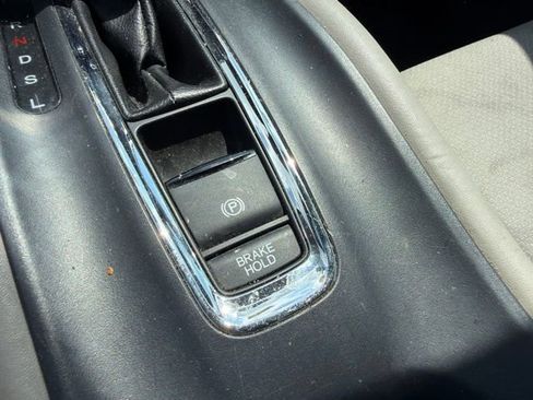 Used 2019 Honda HR-V LX image 24