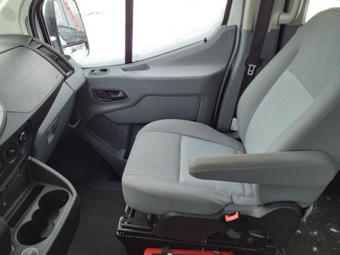 Used 2019 Ford Transit 350 XLT image 19