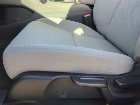 Used 2022 Honda HR-V LX image 9