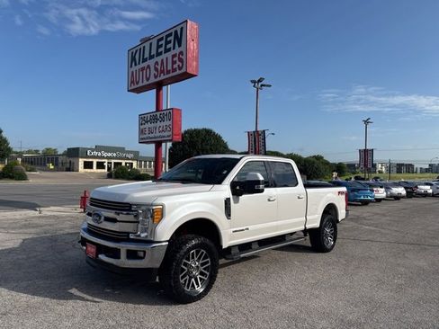 Used 2017 Ford F250 Lariat w/ Lariat Ultimate Package image 2