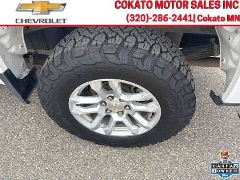 Used 2023 Chevrolet Silverado 1500 LT w/ Z71 Off-Road Package AWD/4WD image 9