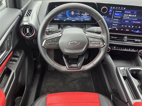 Certified 2024 Chevrolet Equinox EV RS image 11