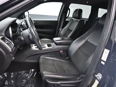 Used 2019 Jeep Grand Cherokee Altitude image 17