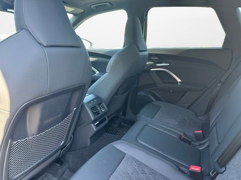 Used 2025 Audi SQ5 Premium Plus w/ Premium Plus Package AWD/4WD image 16