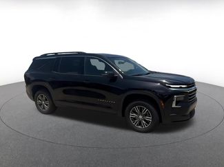Used 2025 Chevrolet Traverse LT FWD video 2