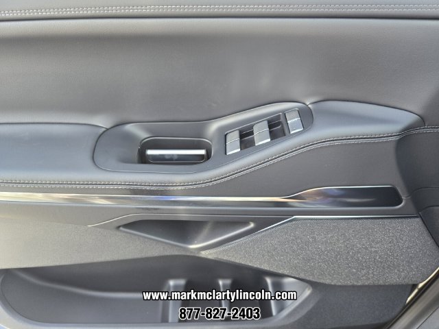 New 2027 Lincoln Navigator Reserve w/ Jet Appearance Package AWD/4WD image 24