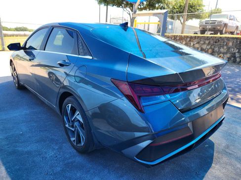 Certified 2024 Hyundai Elantra SEL w/ Convenience Package FWD image 3